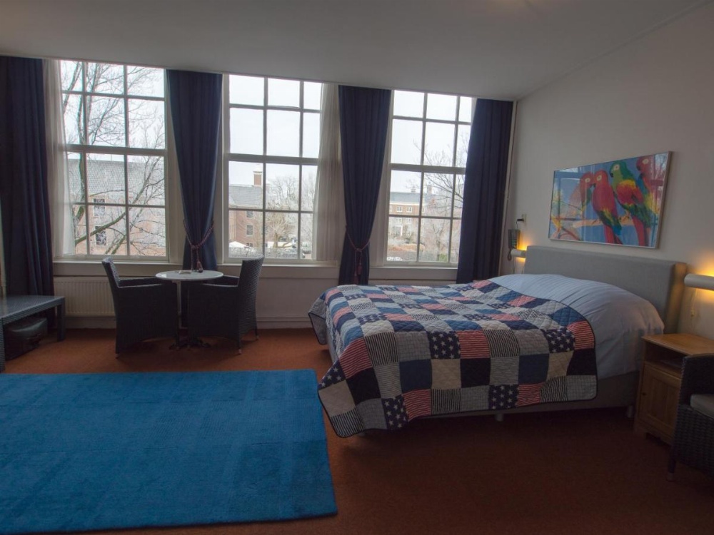 Single Room with Shared Bathroom and Toilet